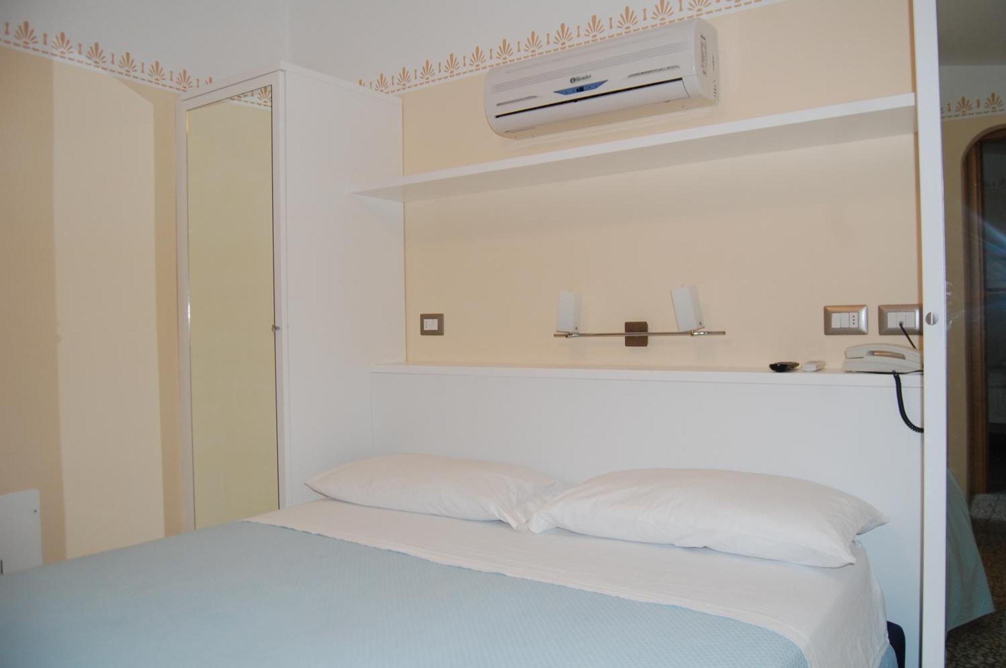 Hotel Centrale San Benedetto del Tronto Luaran gambar