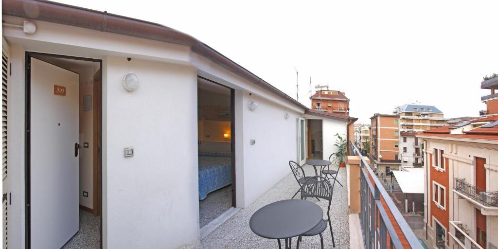 Hotel Centrale San Benedetto del Tronto Bilik gambar